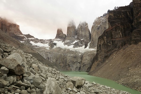 Où peut-on s'installer pour des vacances en Patagonie avec des randonnées guidées et des ateliers de photographie de nature?